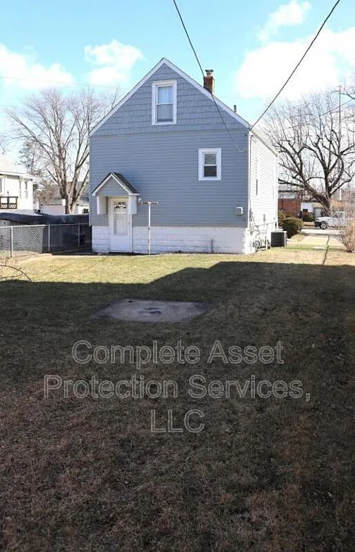 2 bed, 1.0 bath, 800 sqft, $1,450 — Photo 2