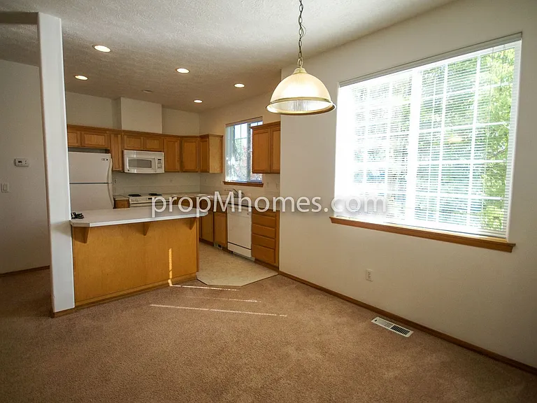 15045 SE Elm Park Dr — Photo 7