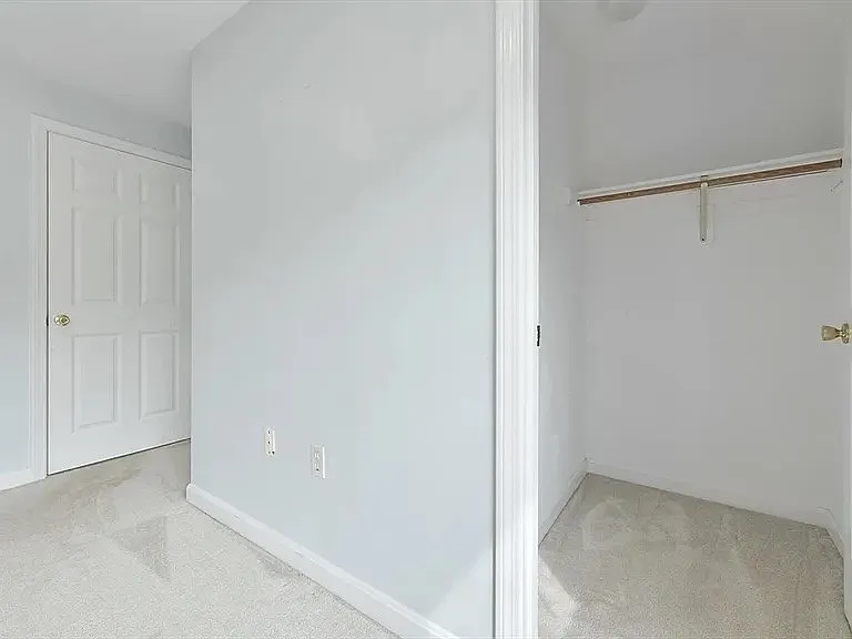 1047 Washington St #2 — Photo 13