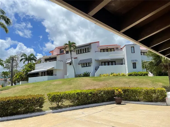 968 Calle Las Colinas, Rio Grande, PR 00745