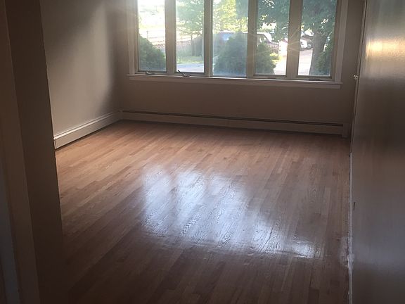 5th image of 7449 S Rockwell St #1