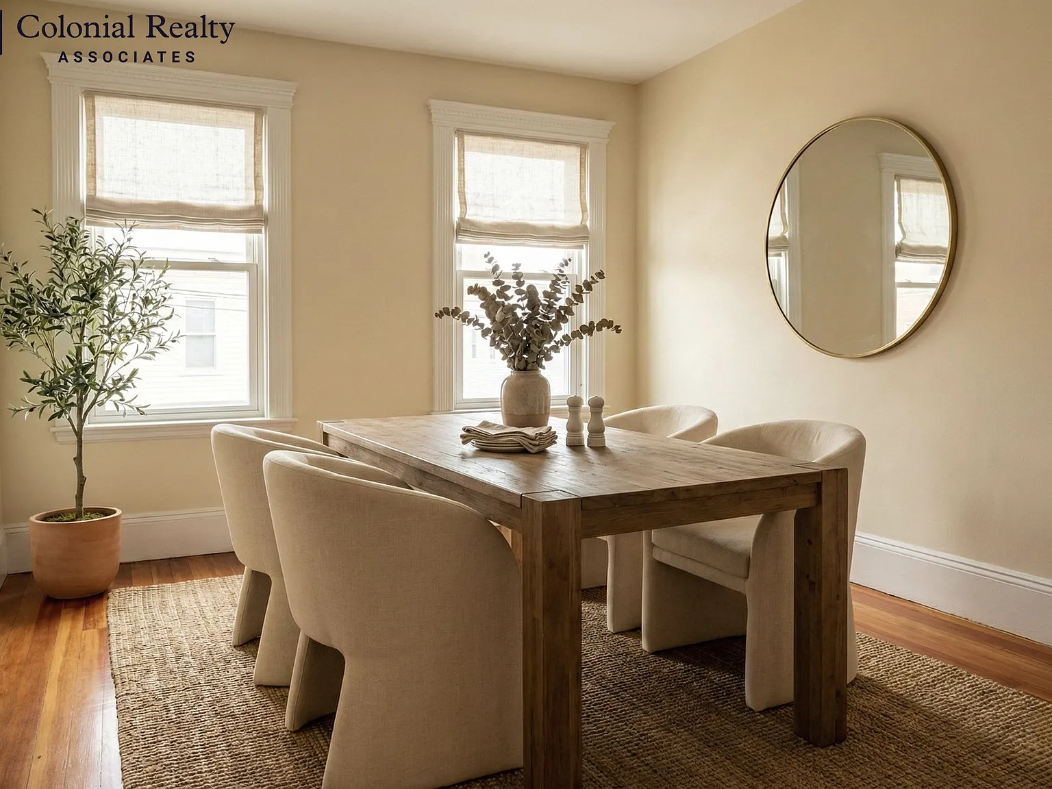 3 bed, 1.0 bath, 980 sqft, $2,995 — Photo 2