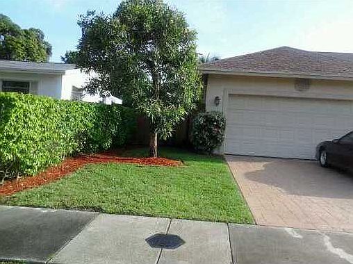 4th image of 2315 NW 27th St