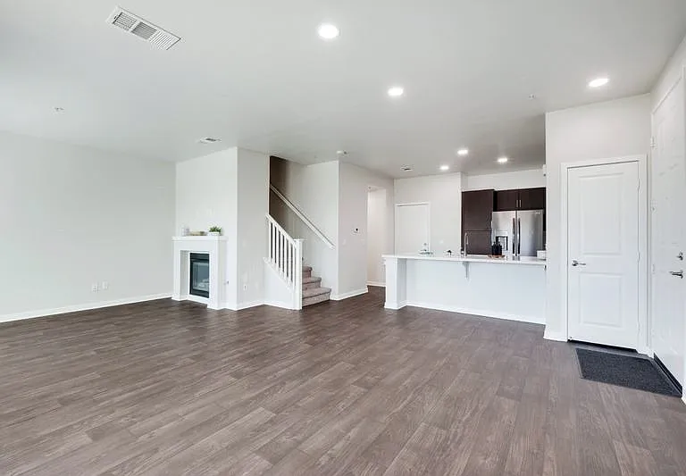 Casa Lago Eastlake — Photo 13
