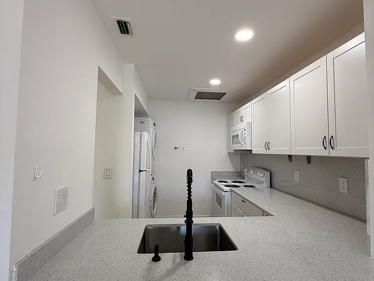 15330 SW 72nd St #24 — Photo 5
