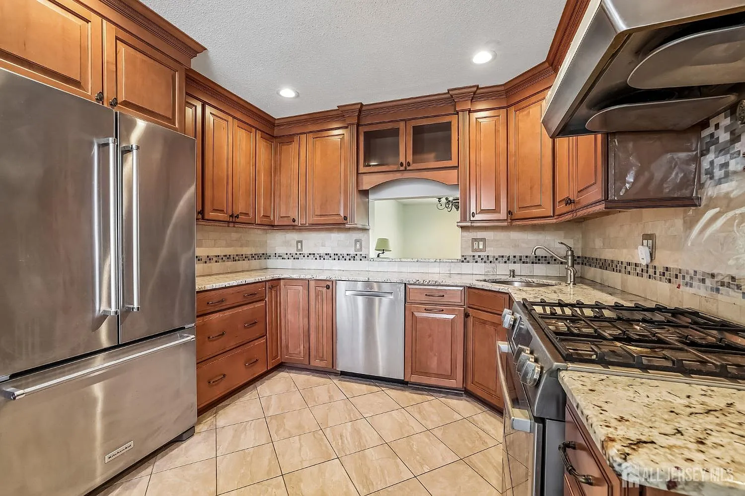 293 Bromley Pl photo 1