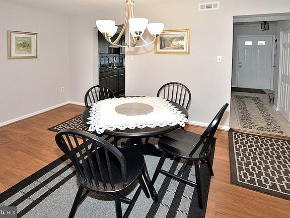 5th image of 2872 Bowes Ln