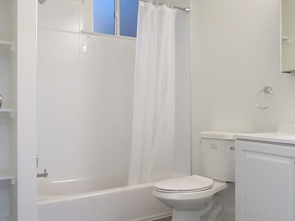 5th image of 2436 Folsom St Unit A