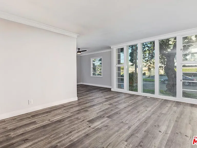 5022 Clinton St #C — Photo 3