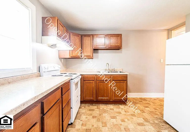 1905 Hillside Ave #3 — Photo 5