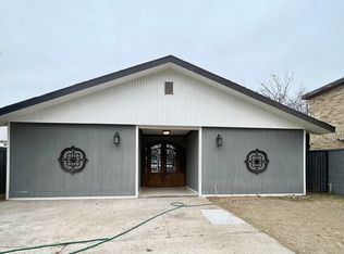 222 Segovia Dr, Laredo, TX 78046