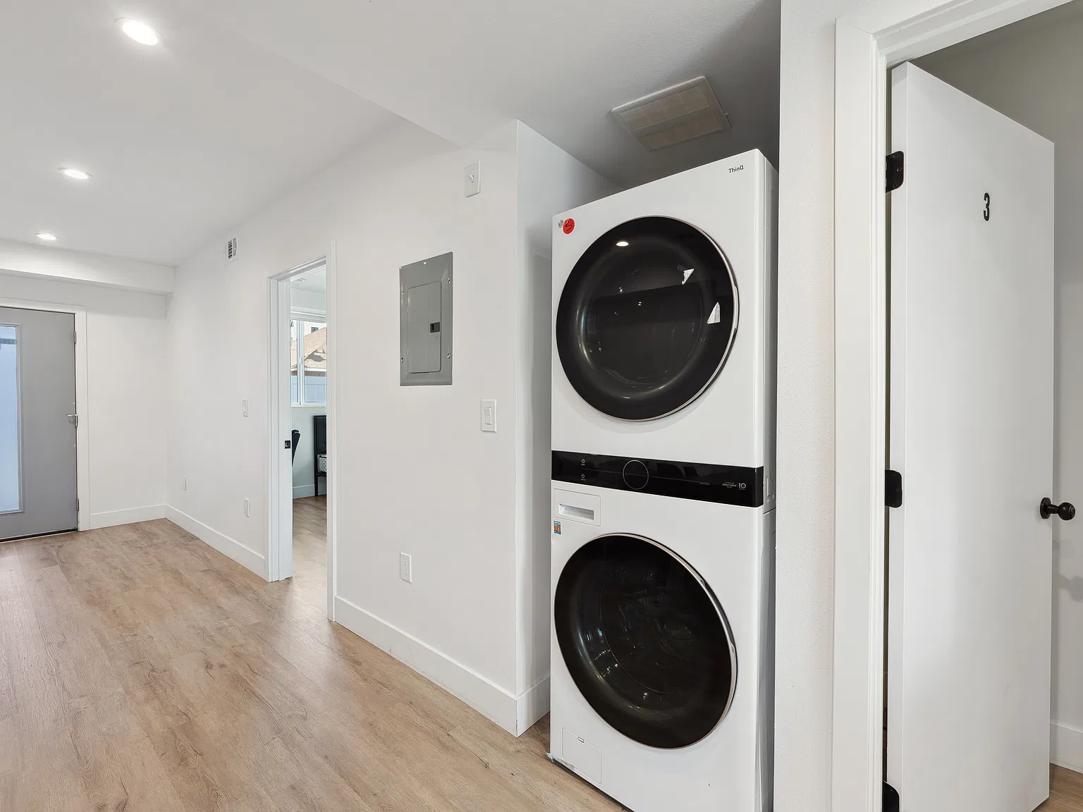 4 bed, 1078 sqft, $1,395 — Photo 3