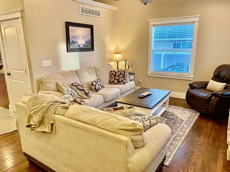 334 Fairmont Ave — Photo 11