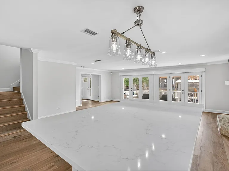 1766 Beach Ave — Photo 27