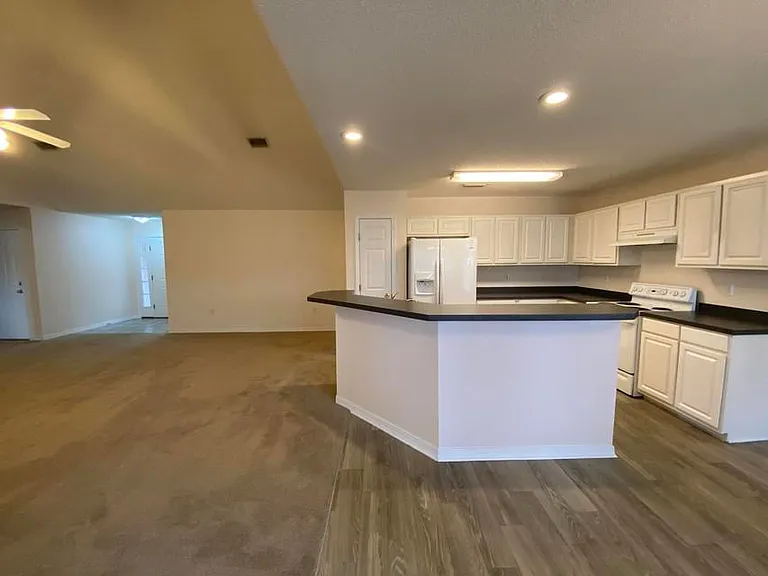 6728 Leisure St — Photo 13