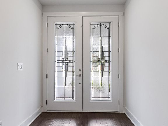 4th image of 2772 Chapman Oak Dr