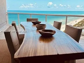 6767 Collins Ave #2206