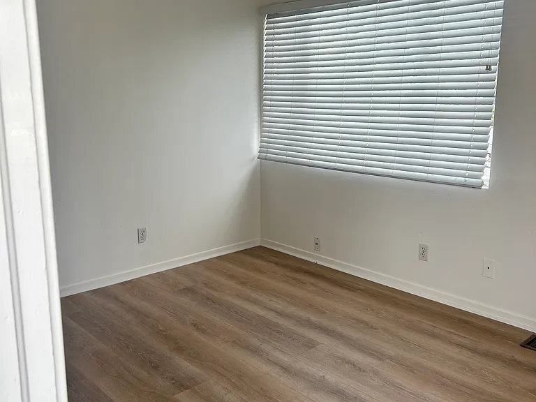 124 W Pedregosa St — Photo 8