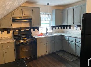 198 Tecumseh St #3, Fall River, MA 02721