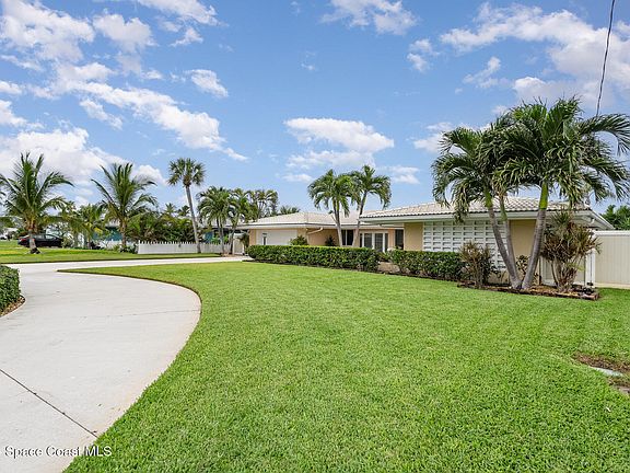 4th image of 145 Bahama Blvd