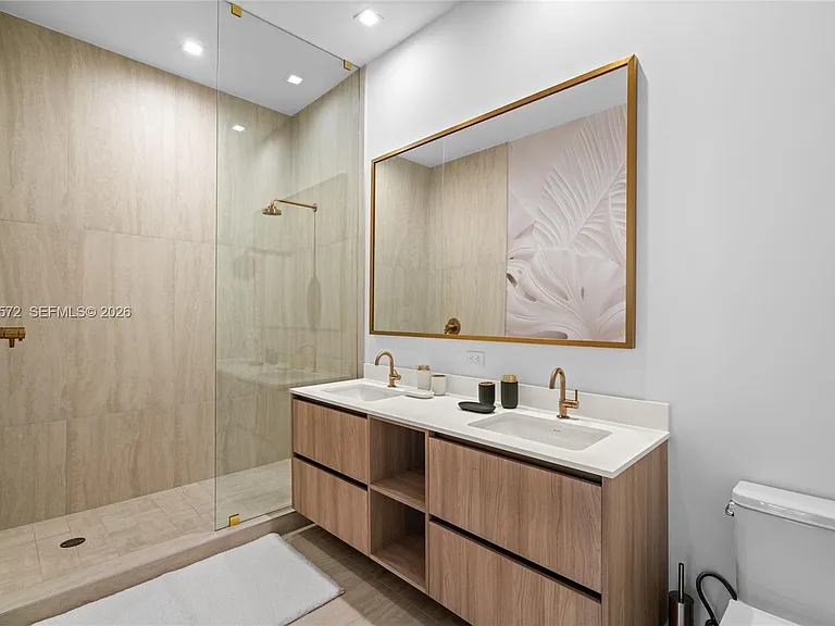 77 SE 5th St #507 — Photo 21
