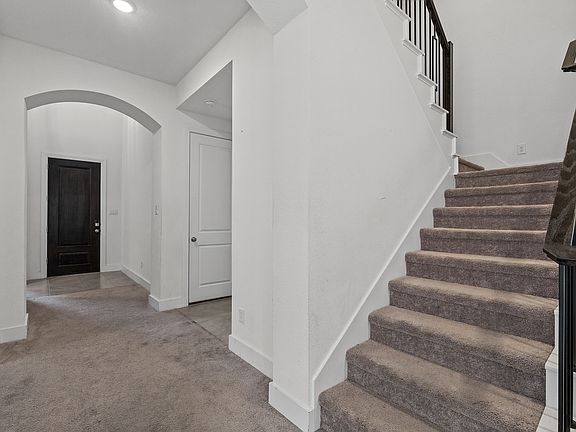 4th image of 1631 Lazio Rd