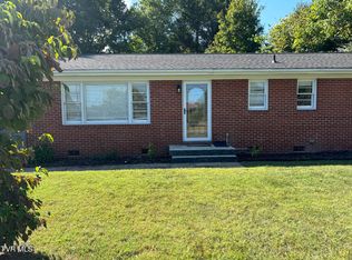 2703 W Walnut St, Johnson City, TN 37604
