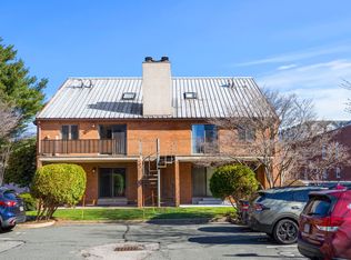 9 Barton Sq APT 201, Salem, MA 01970