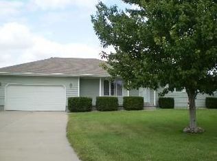 4173 Redwood Ct, Grand Island, NE 68803