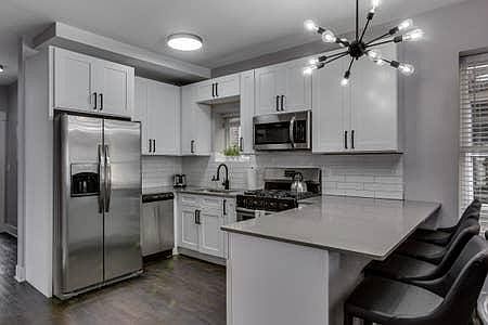 1st image of 1032 W Diversey Pkwy #2