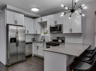 1032 W Diversey Pkwy #2, Chicago, IL 60614