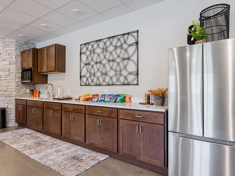 Kings Ridge Apartments — Photo 9