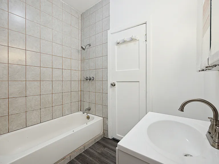 2702 S Spaulding Ave #2 — Photo 9