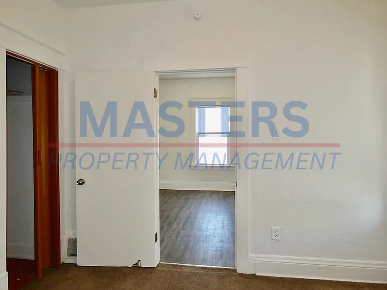 420 Everett St — Photo 8