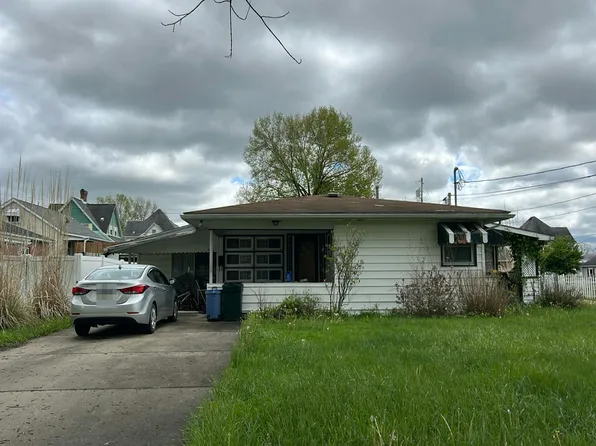303 W South St, Carmichaels, PA 15320