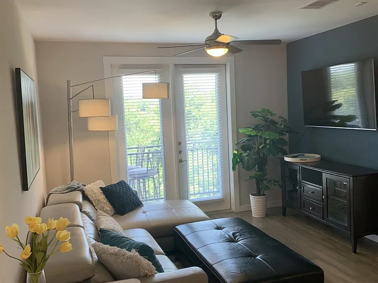 1900 Barton Springs Rd #5016 — Photo 6