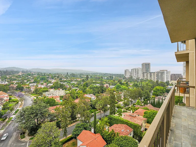 10747 Wilshire Blvd #1407 — Photo 35