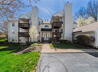 1304 Cedarwood Dr APT A3, Westlake, OH