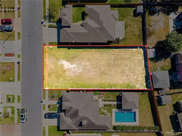 2220 Supreme Dr, Edinburg, TX 78542