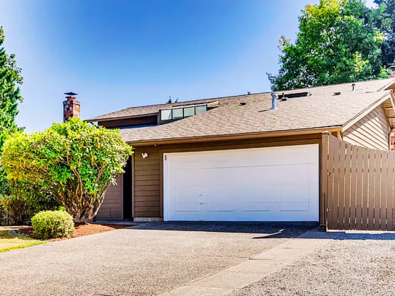 4 bed, 2450 sqft, $3,800 — Photo 3