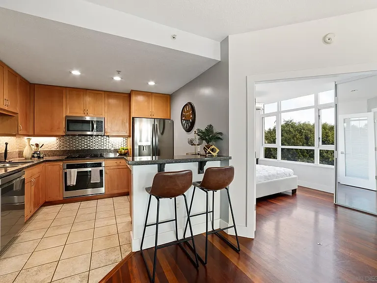 850 Beech St #511 — Photo 8