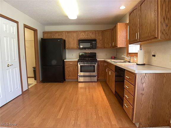 4th image of 4047 Delmar Ct