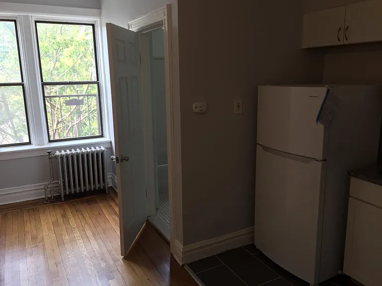 821 Bergen Ave #C14 — Photo 7