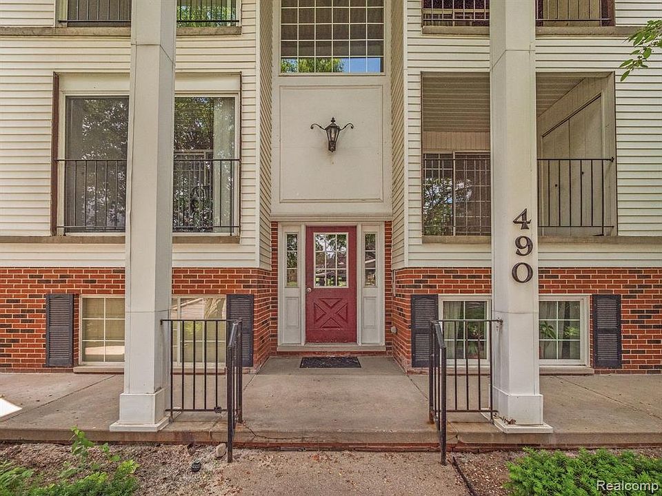1st image of 490 Baldwin Ave APT 5