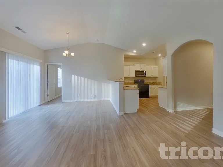 7138 Cuddington Dr — Photo 2