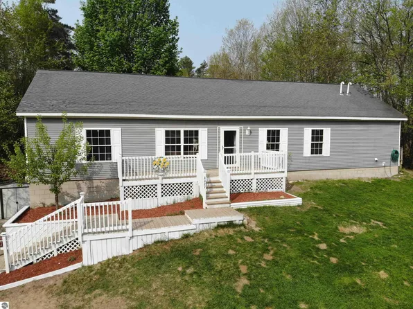 4027 Taylor Creek Rd SW, South Boardman, MI 49680