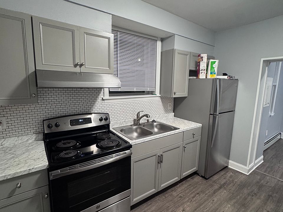 1st image of 419 N Washington St APT 1