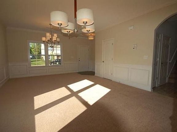 4th image of 2021 Lake Vista Dr