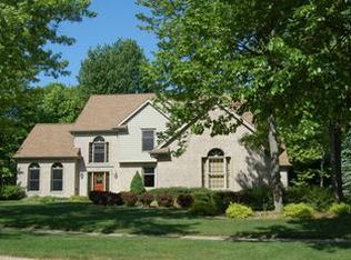 5615 Woodberry Ct, Midland, MI