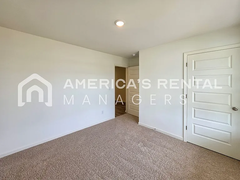 632 Wenonah Way — Photo 13